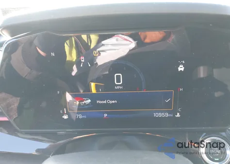 2025 Chevrolet Trax Fwd 2Rs z USA, uszkodzony, nr VIN KL77LJEP1SC053046